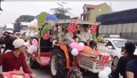Dam cuoi ruoc dau bang may cay o Nghe An hinh anh