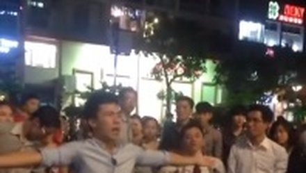 Gao thet giua pho, 'tu duy trieu phu' co khon cung? hinh anh