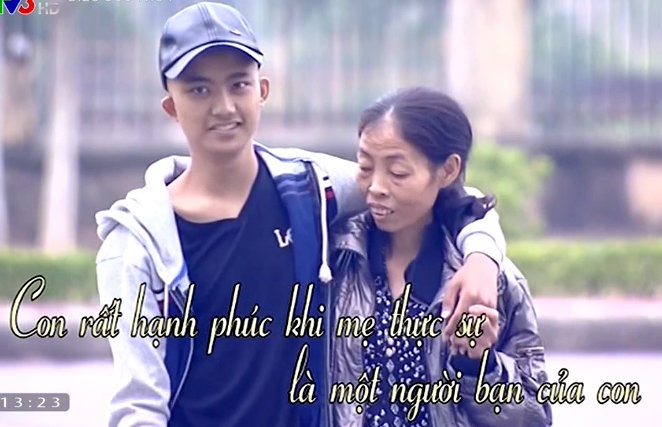 Nguoi me 37 kg va cau chuyen cham 8 con chong xuc dong hinh anh