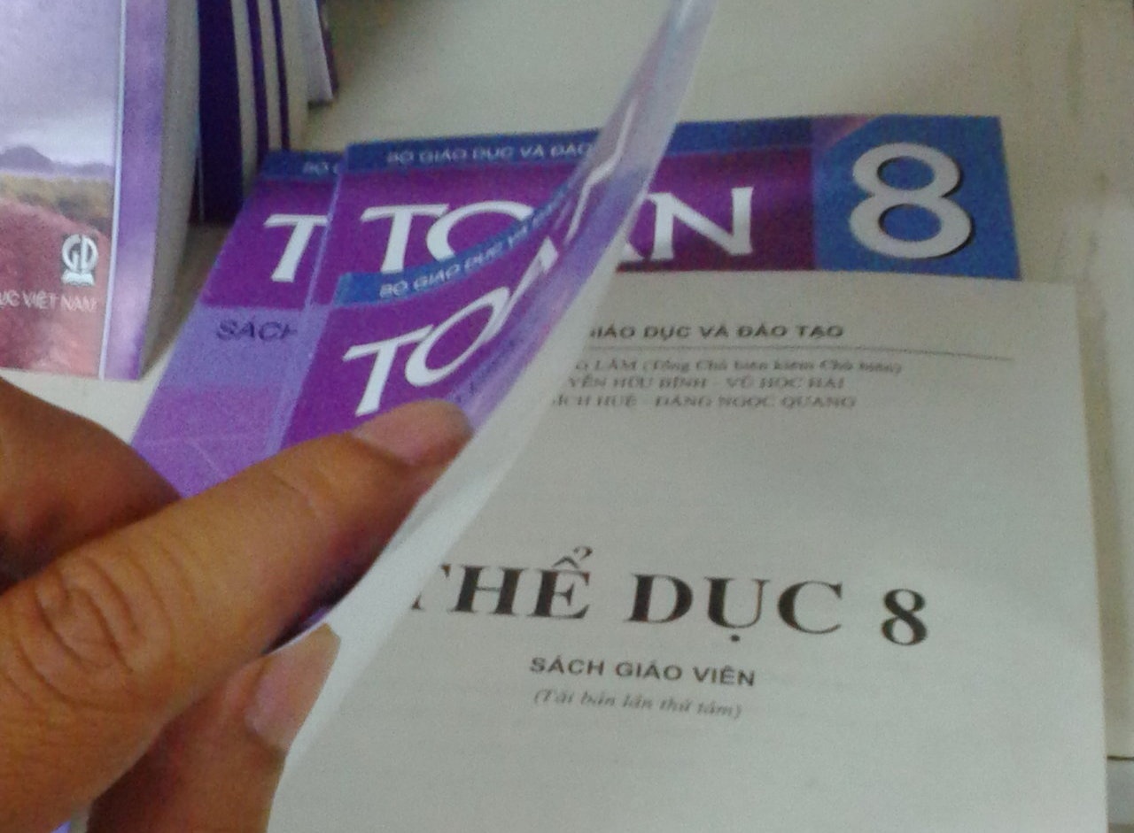 Bia sach giao khoa mon toan, noi dung the duc hinh anh