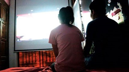 Gioi tre noi gi ve phim 'giuong'? hinh anh