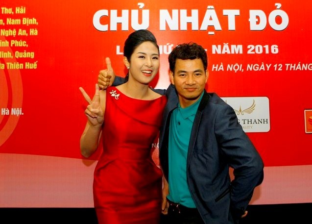 Hoa hau Ngoc Han dong hanh cung Ngay hoi hien mau hinh anh