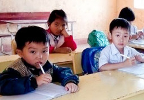 Phan hieu truong chi co... 20 hoc sinh! hinh anh