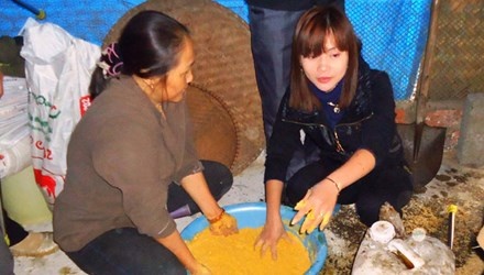 Nu thac si me xu ly o nhiem moi truong hinh anh