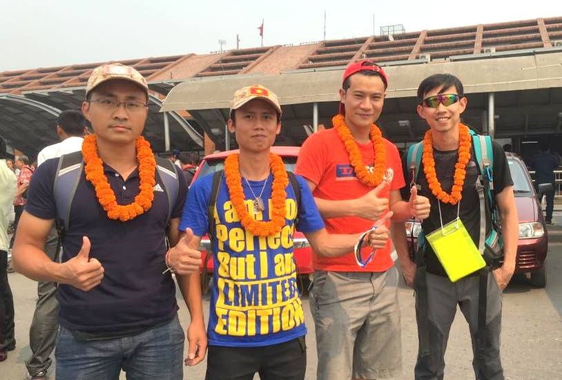 4 chang trai xep chu Viet Nam anh 2