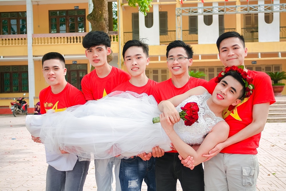 anh ky yeu hoan doi gioi tinh anh 8