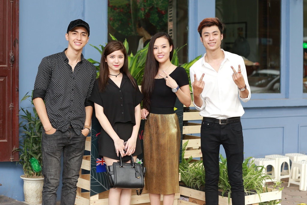 Quynh Anh shyn khoe vai tran anh 9