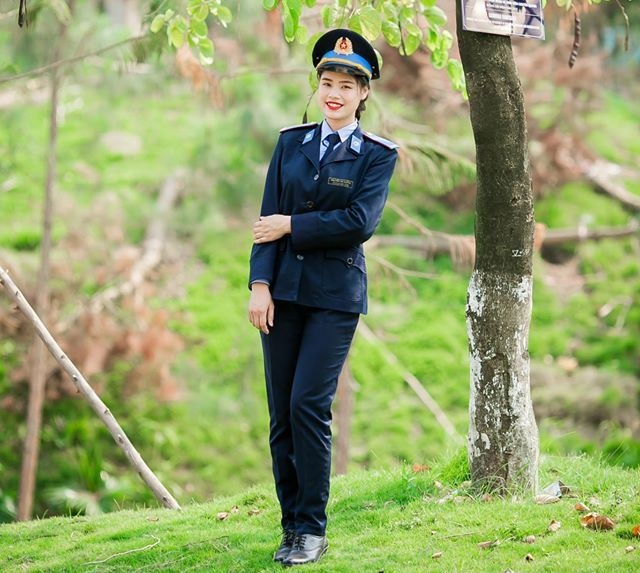 nu sinh Hoc vien canh sat anh 8