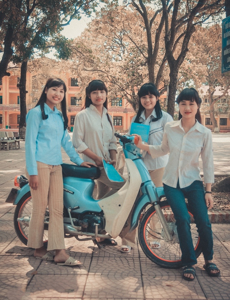 anh ky yeu thon nu thoi bao cap anh 6