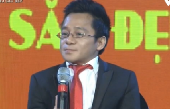 Dien gia Son Lam hanh phuc voi dien mao moi hinh anh