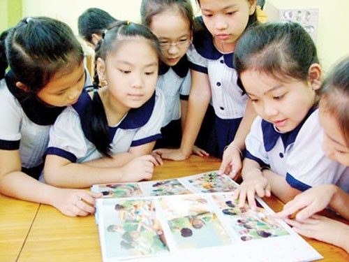 Khong cham diem hoc sinh tieu hoc: Co tinh trang doi pho hinh anh