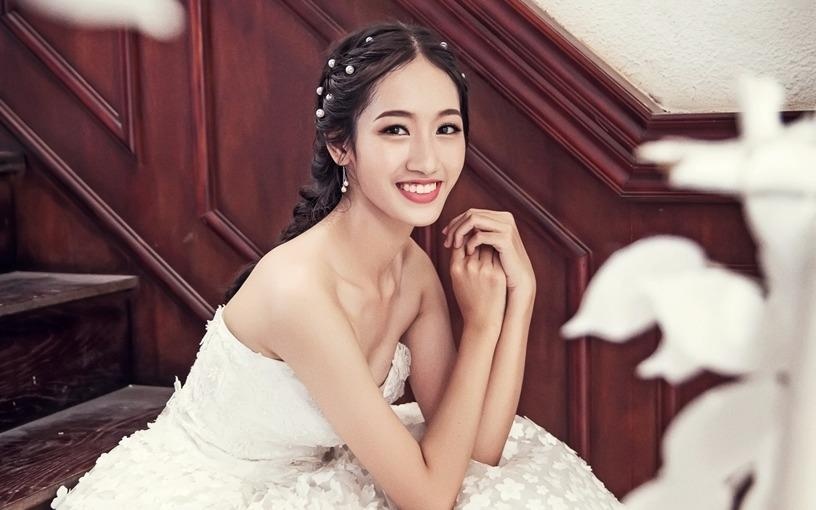 15 nu sinh tai sac cua Dai hoc Ngoai thuong TP HCM hinh anh