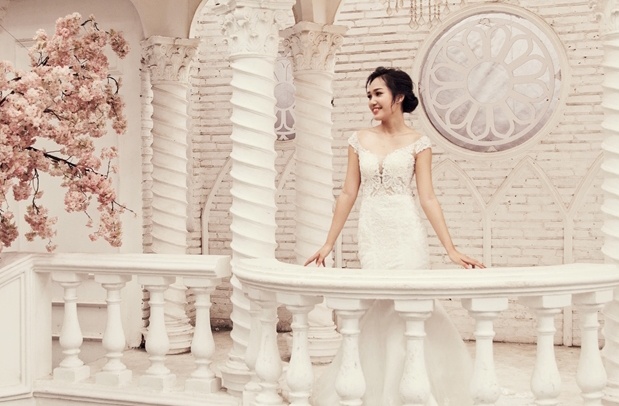 nu sinh thanh lich anh 9