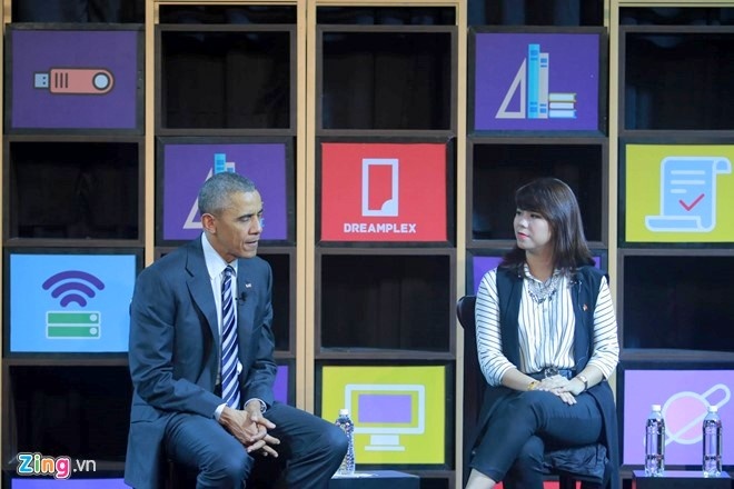 Ba bạn trẻ Việt trò chuyện với Obama ảnh 2 Ba ban tre Viet tro chuyen voi Obama anh 2