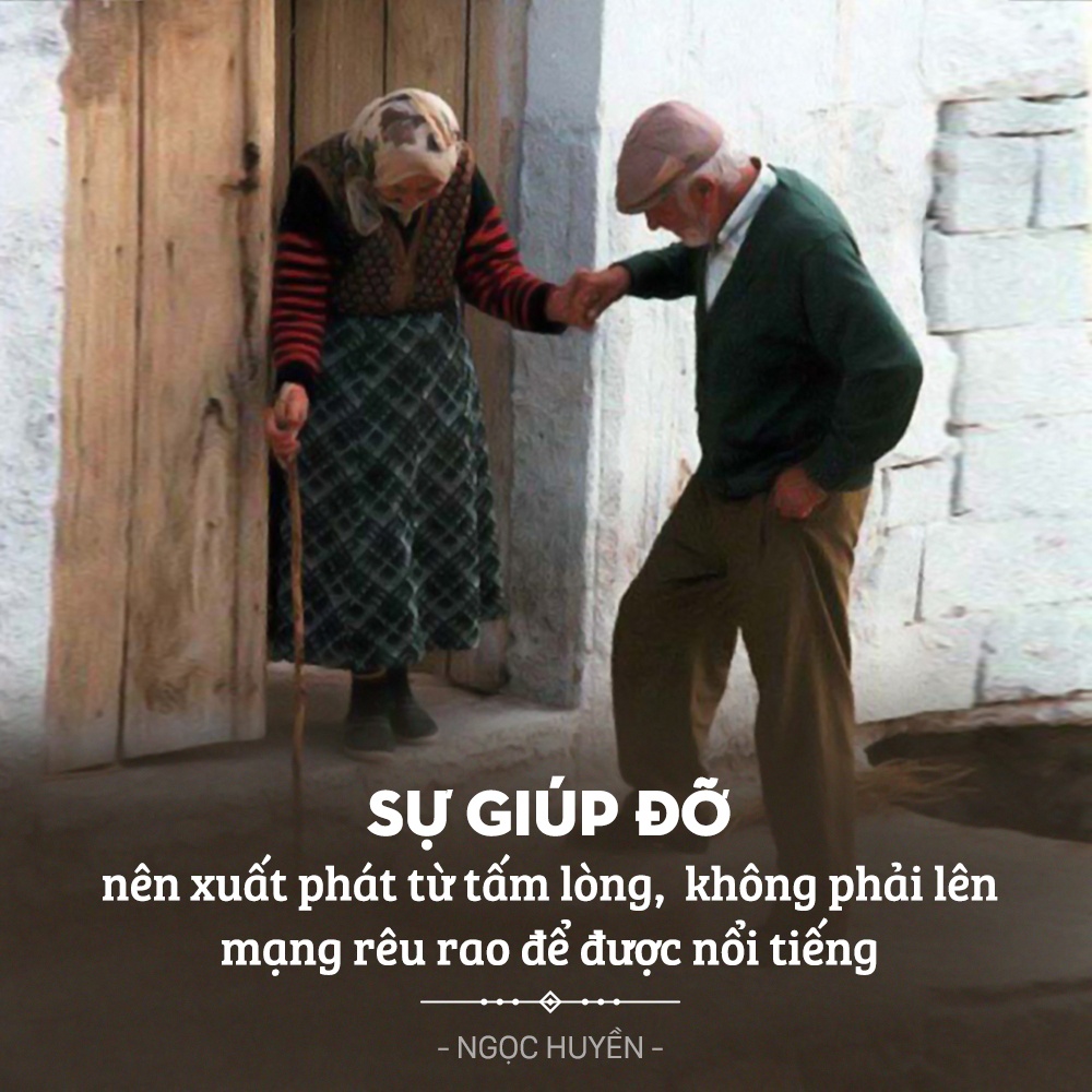 chàng trai dắt xe giúp hai cô gái ảnh 5 chang trai dat xe giup hai co gai anh 5