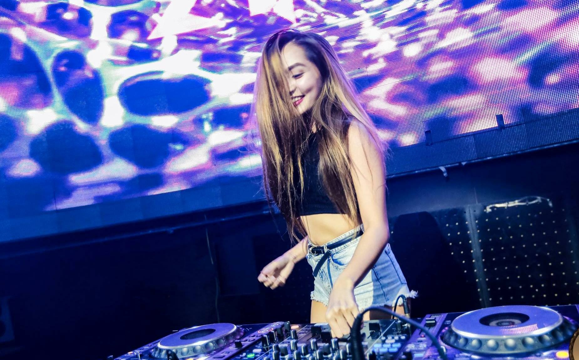 nu DJ den Viet Nam anh 3