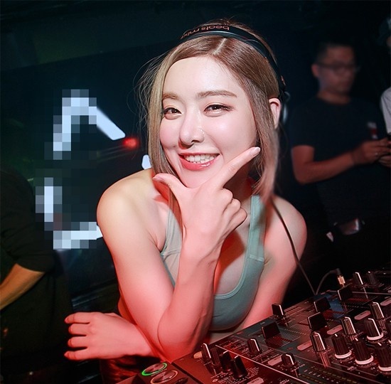 nu DJ den Viet Nam anh 10