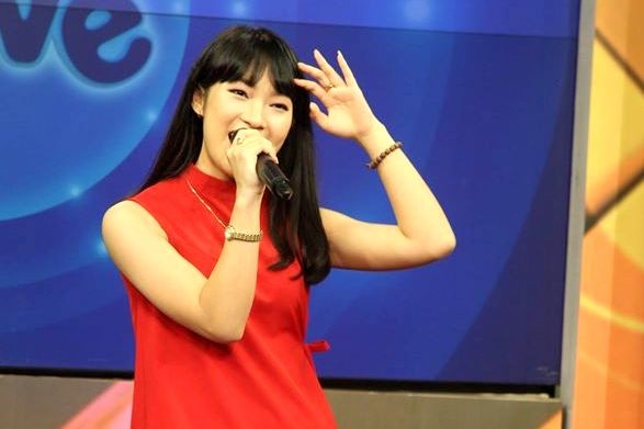 Khanh Vy hat 'Mong uoc ky niem xua' cung Mu Tat hinh anh