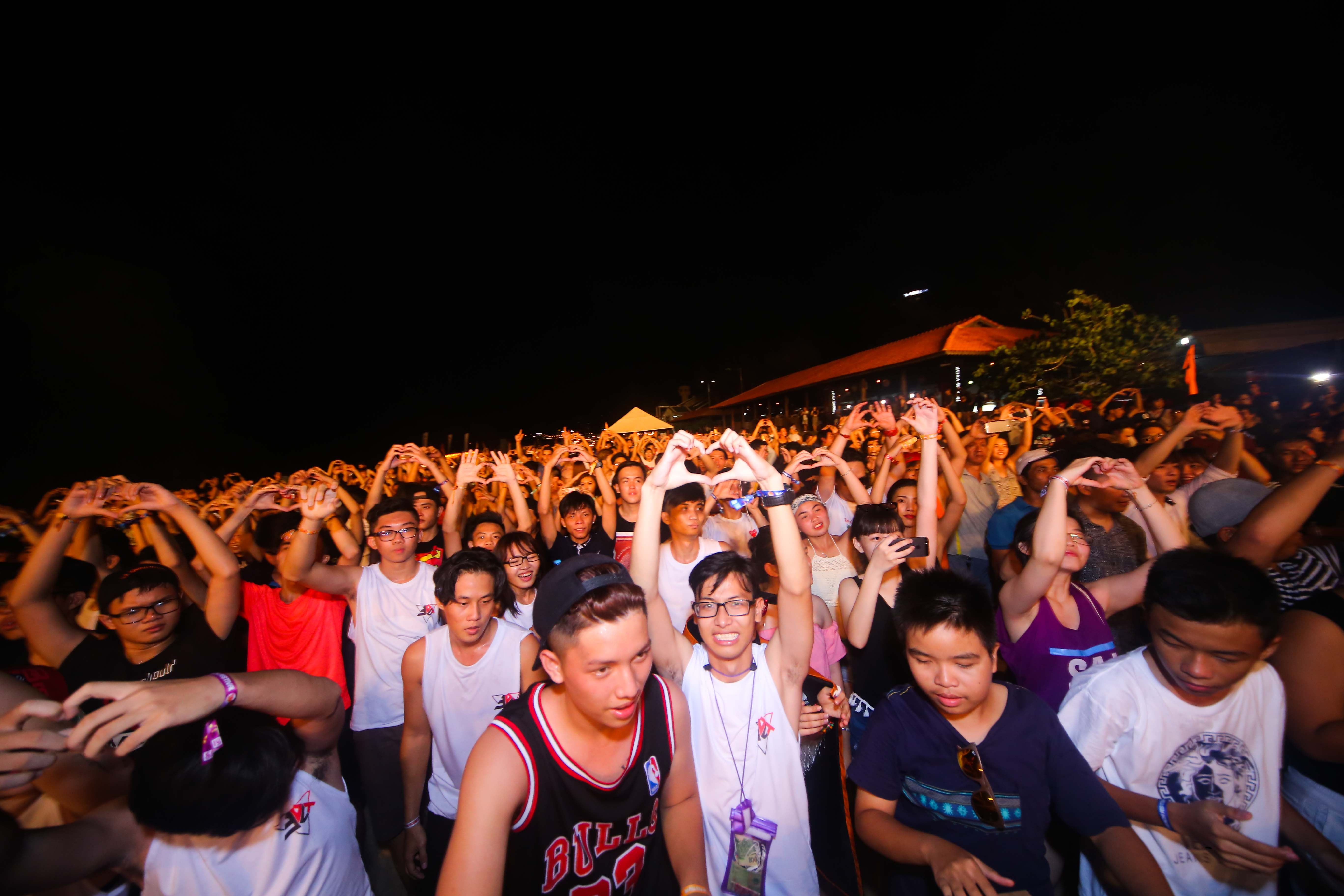DJ Ty Ty khuấy đảo khán giả ảnh 9 DJ Ty Ty khuay dao khan gia anh 9