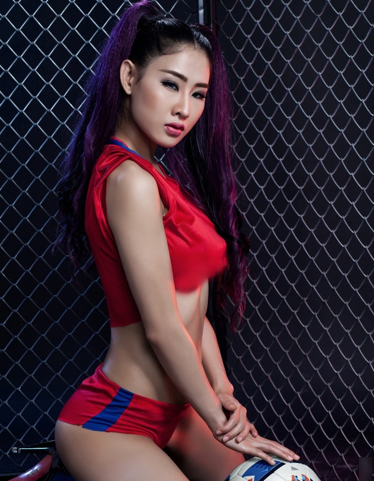 DJ Oxy co vu Euro anh 5