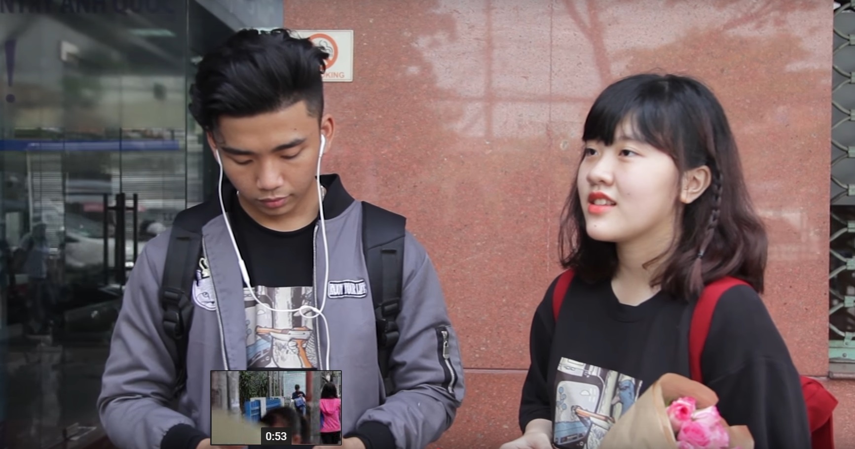 Clip thu phan ung cac chang trai khi ban gai giam nat hoa hinh anh