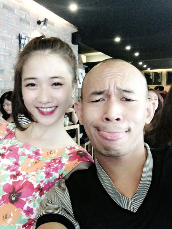 Hình ảnh siêu hài của Thánh Quen bên các hot teen Hà thành