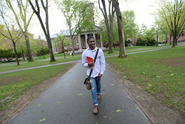 Duong toi Harvard cua cau be da den ngheo kho hinh anh