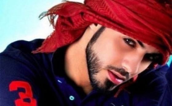 Trai dep bi truc xuat len tieng ve tin don den Viet Nam hinh anh