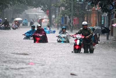 Mua lon o mien Bac cuoi tuan hinh anh