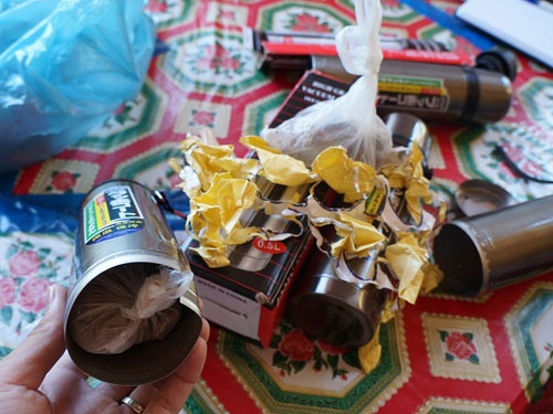 Buu dien tang phich nuoc Trung Quoc co chat la cho dan hinh anh