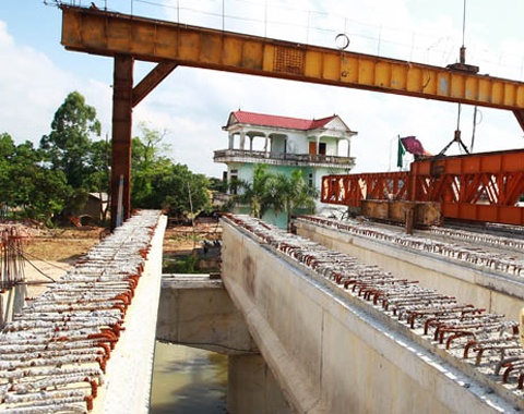 Bo truong Thang truy trach nhiem troi lun cau, duong hinh anh