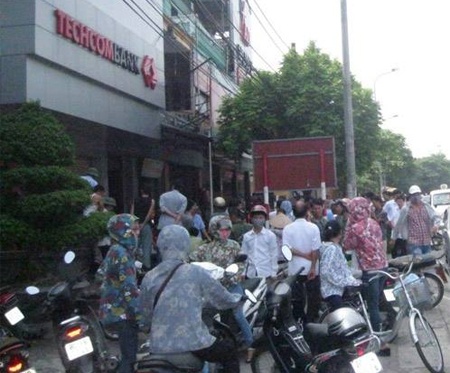 Bao ve ngan hang chet loa the khong phai an mang hinh anh