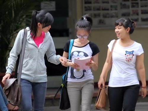 20 bai thi vao DH Hue tu rot thanh dau sau phuc khao hinh anh