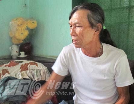 Nguoi chuyen trom xac tu tu o nghia dia Long Binh hinh anh