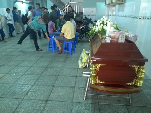 Dua san phu tu vong ve que, chi gai dot tu hinh anh