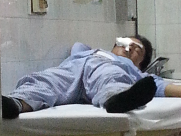 Mot phut xa sung kinh hoang tai UBND Thai Binh hinh anh