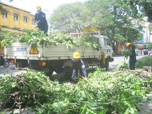 Cach chuc va buoc thoi viec nhieu lanh dao vu luong 'khung' hinh anh