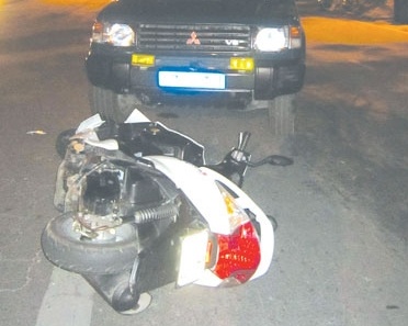 Xe cho cuc truong gay tai nan, bo mac nan nhan hinh anh