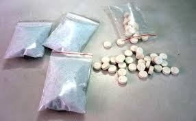 ‘Phe’ ma tuy, dam be gai 8 tuoi trong thuong hinh anh