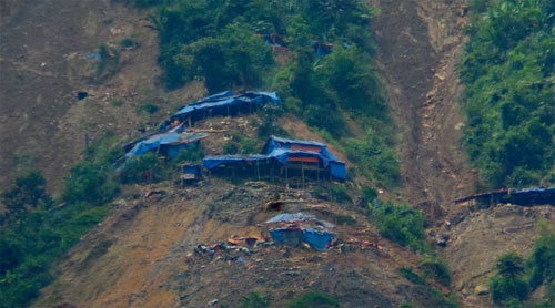 Hien truong sat lo ham vang tho phi lam chet nhieu nguoi hinh anh