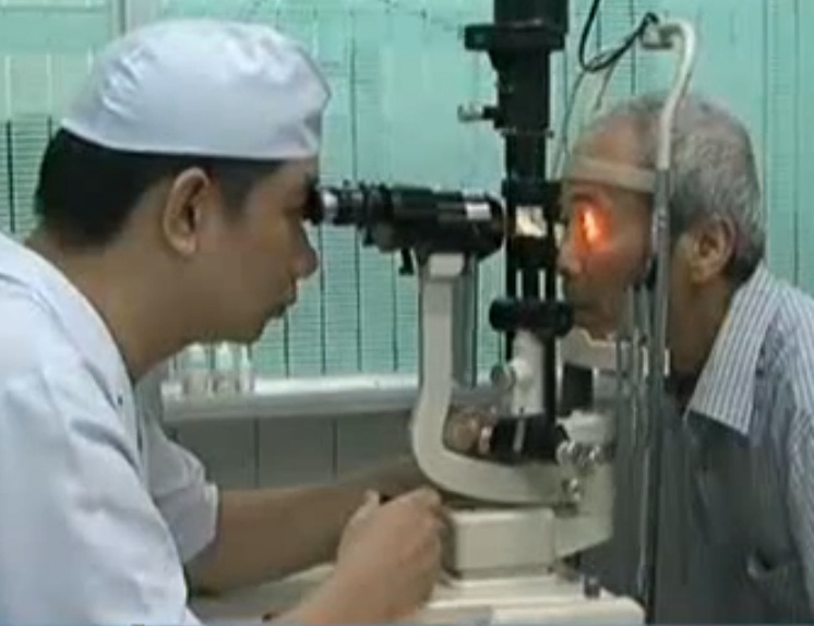 Dau mat ‘la’, mat thi luc sau mot dem hinh anh