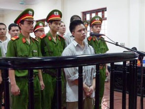 Bi cao va bi hai vu 'quan tai dieu pho' khang an hinh anh
