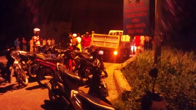 Dan vay hien truong tai nan chet nguoi phan doi cong an hinh anh