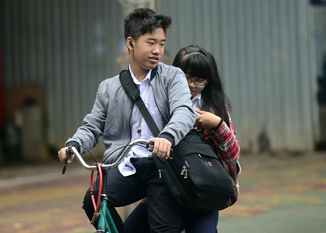 Nguoi Ha Noi ngay dau mac ao ret hinh anh