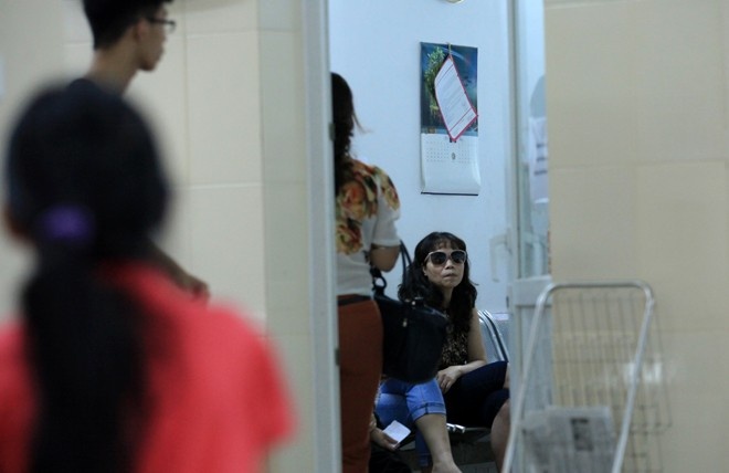 Lanh dao BV Mat phu nhan vu 'trao thuy tinh the' hinh anh