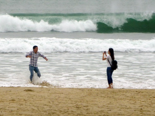 Gioi tre chup anh song du truoc bao so 10 o Da Nang hinh anh