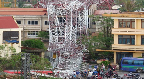 Canh tuong do nat vung tam bao di qua hinh anh