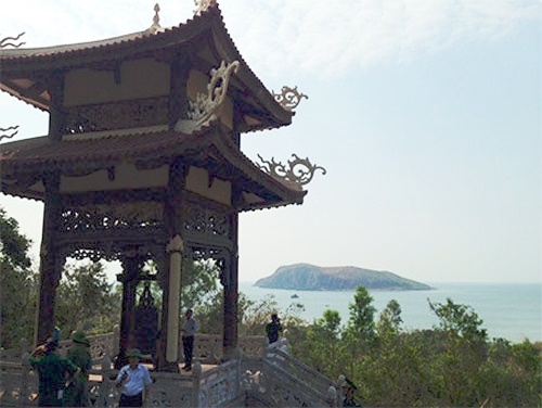 Chieu thu bay, bao Nari giat cap 14 cach Hoang Sa 680km hinh anh