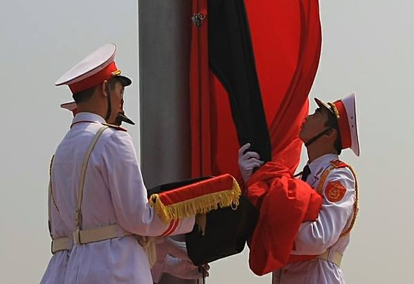 Ca nuoc treo co ru trong Quoc tang Dai tuong hinh anh