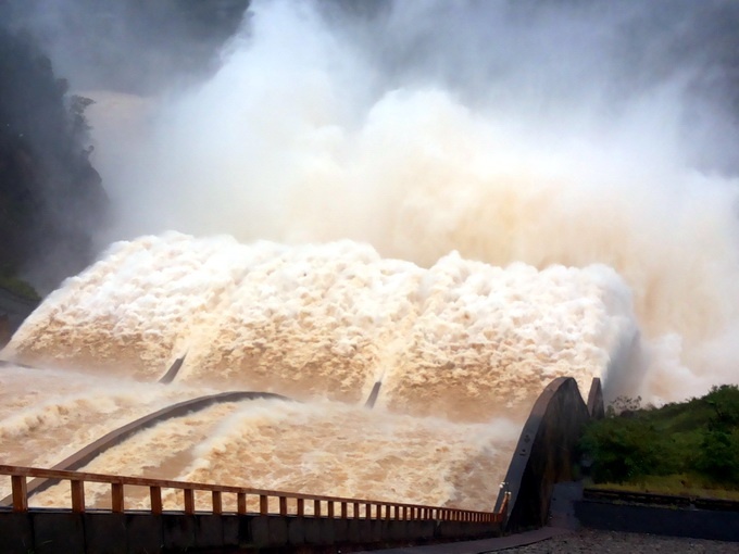 Ho thuy dien xa lu o at hinh anh